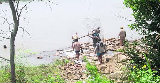 Work on strengthening of the dhussi bundh along the Sutlej in progress at the Tajowal Complex in Nawanshahr.