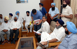 Deputy CM Sukhbir Singh Badal meets councillors of the BMC in Bathinda on Wednesday