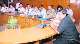 Principal Secretary Rajeev Gupta chairs a meeting on preparations for the Kanwar Mela in Dehradun 