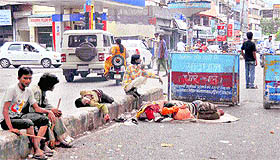 Rag pickers at pavements and chowks at Astley create problems for commuters.