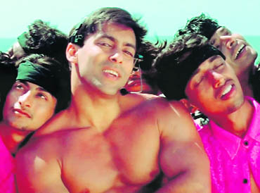 Salman Khans shirtless dance O! Oh Jaane Jaana is one of the first item numbers
