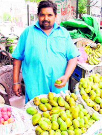 Prahlad, a fruit seller from Unnao district of Uttar Pradesh, is a father of eleven children