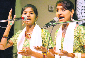 Sultana Nura and Juti Nura give a performance at Natshala in Amritsar.