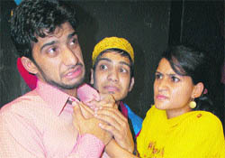 A scene from Kabab Mein Haddi, directed by Neeraj Kant, being presented at Natrang theatre in Jammu 