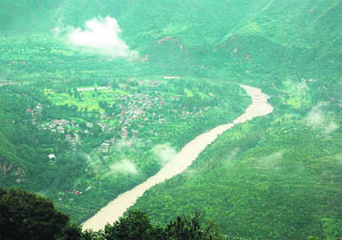 The Sutlej swells due to heavy rain at Sunni, 45 km from Shimla