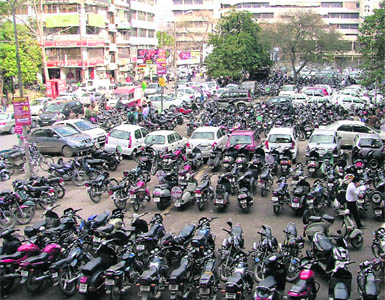 The contractor of the parking lot at the busy Feroze Gandhi Market in Ludhiana has often been accused of overcharging from people parking their vehicles.