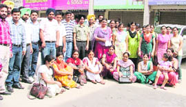 Guest faculty lecturers from 55 government colleges gathered in Ludhiana on Monday to discuss their plan of action against the stepmotherly treatment being meted out to them by the state government