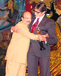 Amitabh Bachchan and Amar Singh during good old times