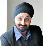 Ghazal singer Jaswinder Singh is in town to perform in a function to be held on Saturday.