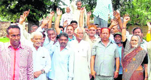 Farmers stage a protest in Haridwar 