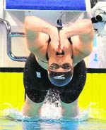 Melissa Franklin of the U.S. starts off the women's 200m backstroke final at the 14th FINA World Championships in Shanghai 