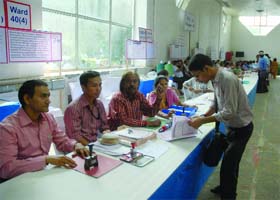 The last day of filing income tax returns at a Pragati Maidan counter in New Delhi on Sunday