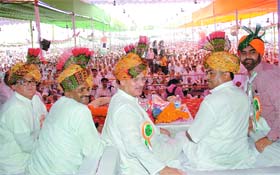 Gurgaon MP Rao Indejeet Singh (third from left) and Haryana Power Minister Capt Ajay Singh Yadav (extreme left) at a Congress rally in Gurgaon on Sunday