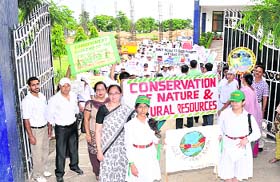 Students and teachers of DAV Public School take out an environment rally in Ludhiana on Monday