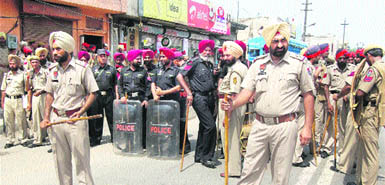 A heavy police force was deployed to prevent any untoward incident during the cremation of Sonu Giri at Santokhpura in Jalandhar 
