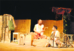 Theatre artistes showcase the play Lohakut