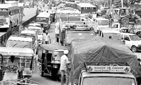 Vehicles stuck in a traffic jam on the Zirakpur-Patiala highway. The jam lasted for two hours. 