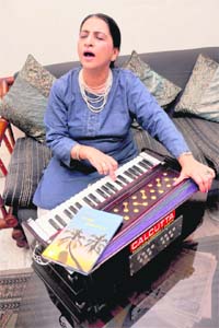 TUNING PASSION: Jasmit Kaur Kukreja  Photo: Himanshu Mahajan
