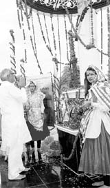 Chief Minister Bhupinder Singh Hooda pays tributes to Bhagat Phool Singh at BPS Mahila Vishwavidyalaya at Khanpur Kalan in Sonepat district on Sunday.