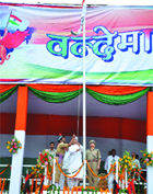 Chief Minister Ramesh Pokhriyal Nishank hoists the National Flag on Independence Day.
