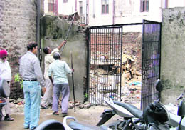 A view of the wall constructed in front of a Nullah near Mata Rani Chowk in Ludhiana. 