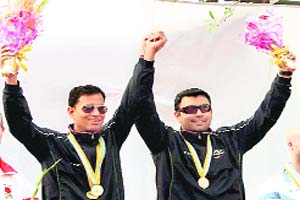 Sanjeev Rajput (L) and Gagan Narang are among the eight Indian shooters to win quota places for the Games