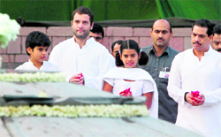 Rahul Gandhi, Robert Vadra and his children Raihan and Miraya pay tribute to former Prime Minister Rajiv Gandhi on his 67th birth anniversary at Vir Bhumi in New Delhi on Saturday
