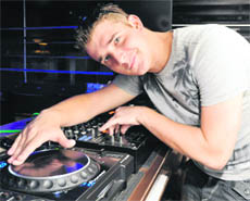 DJ Ashley Wallbridge