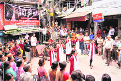 Mahila Samakhya activists present a street play in memory of Girda in Nainital on Wednesday. 