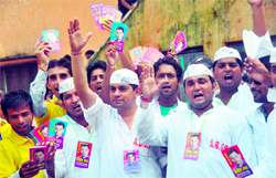 Students campaign at DAV PG College in Dehradun on Thursday