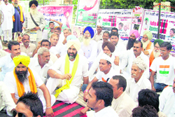 PPP chief Manpreet Badal at an anti-graft protest in Abohar on Thursday.