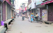 The main bazaar of Thanesar (Kurukshetra) wears a deserted look during a bandh in support of Anna Hazares movement against corruption on Friday. 