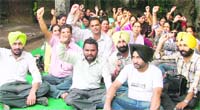 National Rural Health Mission employees protest in Ludhiana