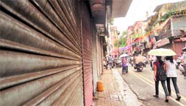Shops in Paltan Bazar were closed as traders observed a bandh in support of Anna Hazare in Dehradun on Saturday.
