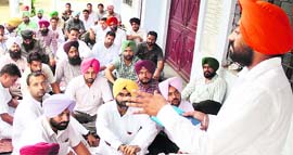 Members of the ETT Teachers Union attend the state level meeting at the Desh Bhagat Yadgaar Hall in Jalandhar on Saturday.