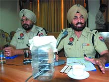 SP(D) Sukhdev Singh Chahal addresses the mediapersons in Bathinda on Sunday. 
