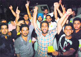 Activists of SOPU and SOI in a cheerful mood after forming an alliance at Panjab University in Chandigarh. 