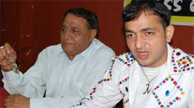 Magician Mangal Tara speaks to mediapersons in Bathinda on Monday.