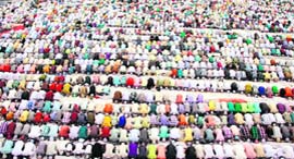 Devotees offer namaaz at Eidgaah on Gulab Devi Road in Jalandhar 