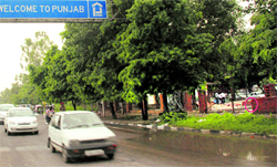 An unauthorised gate (encircled) erected by the hospital having direct access to the Chandigarh-Kharar highway in Phase VI, Mohali