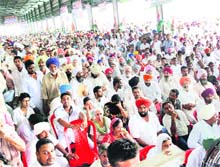  A large crowd had gathered at the Congress Batera rally
