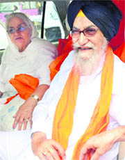 Tamil Nadu  former Governor SS Barnala and his wife Surjit Kaur in Patiala on Saturday. 