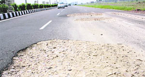 A damaged portion of the six-lane expressway under construction between Rohtak and Bahadurgarh. 