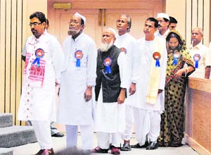 Teachers wait to receive awards from President Pratibha Patil during a ceremony to mark Teachers Day in New Delhi on Monday.