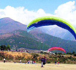Paragliding in Indrunag will be an added attraction for foreign tourists who come to Dharamsala
