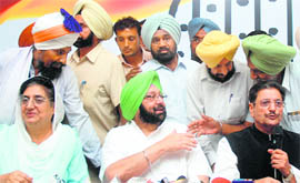 Punjab Congress president Capt Amarinder Singh meets the BSP workers who joined the Congress. 