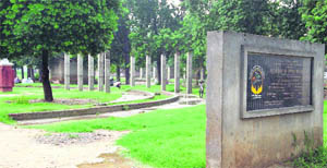 Renovation work of Nehru Garden is pending for the past six months. 