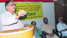 A speaker at a workshop on the Amarnath yatra organised by the Baba Yatri Niyas in Jammu