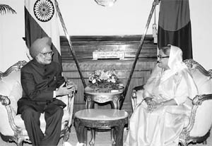 Prime minister Dr. Manmohan Singh with Sheikh Hasina during his visit to Dhaka last week