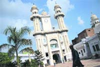 A view of the main gate of the Imaam-Nasir Mosque in Jalandhar.